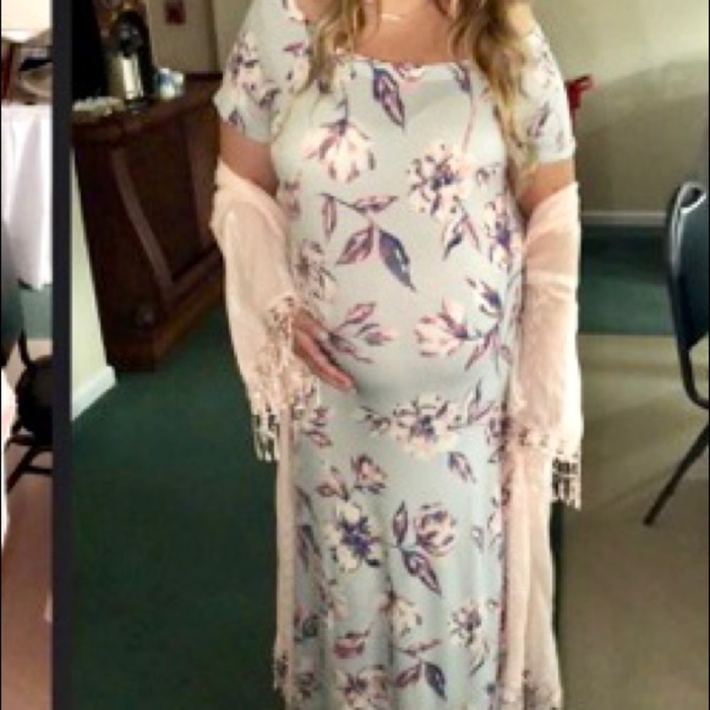 Gorgeous Motherhood Maternity dress